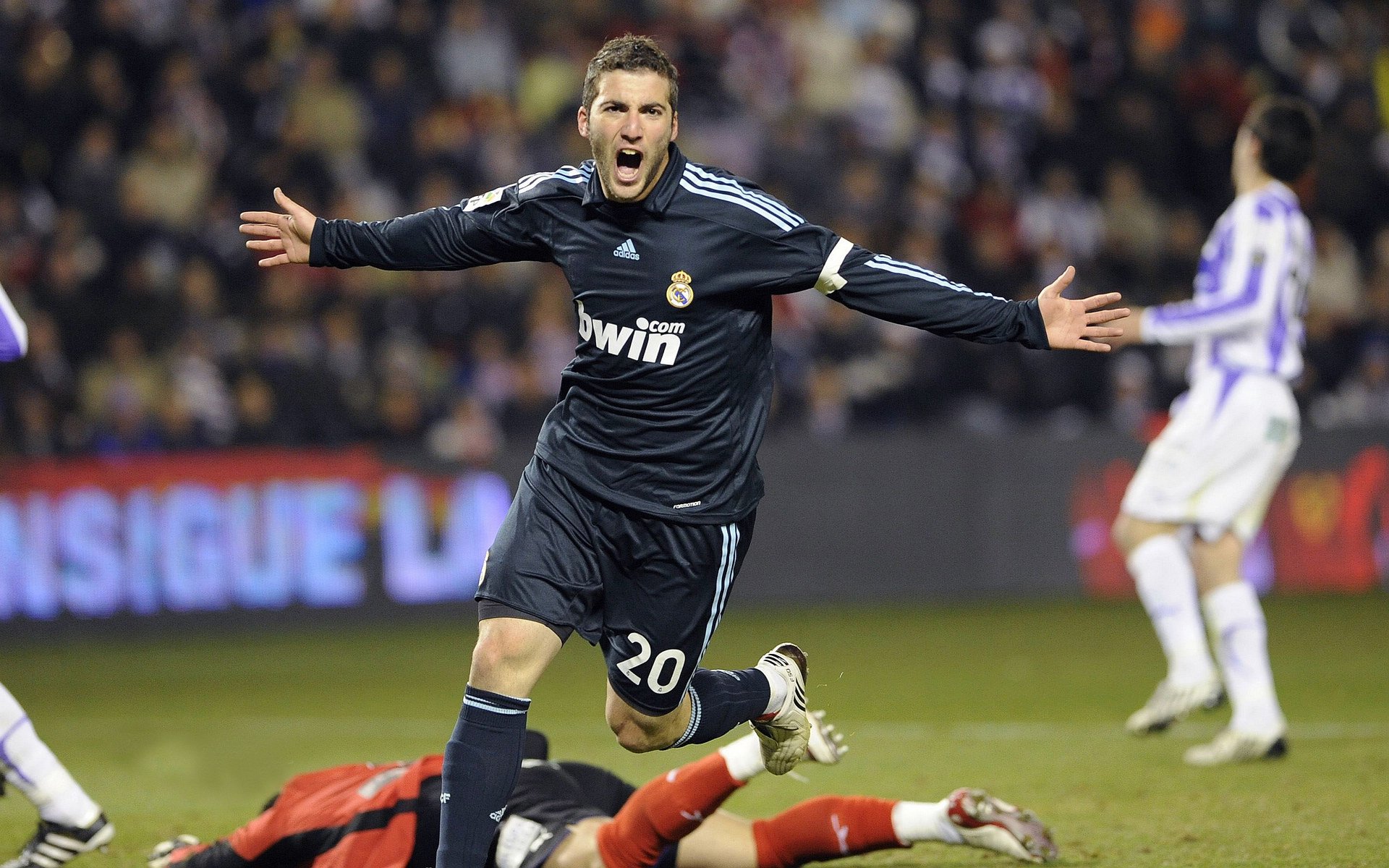 拉尼·帕利斯特突破自我刷新最佳成绩，尼拉帕里